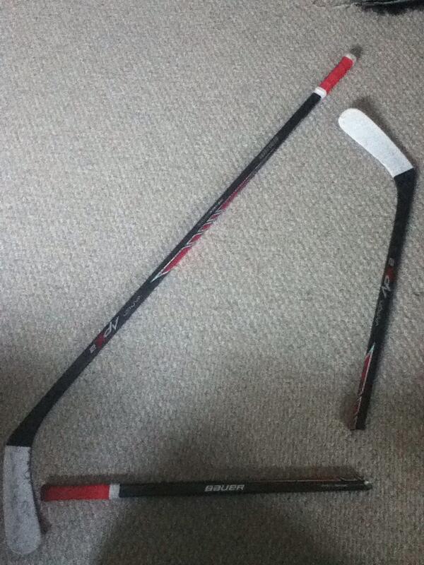 Qmaddock's tweet photo. Broke my APX 2 but I have another one cause there so good #inlove #togood @BauerHockey http://t.co/MPwFeJMDfM