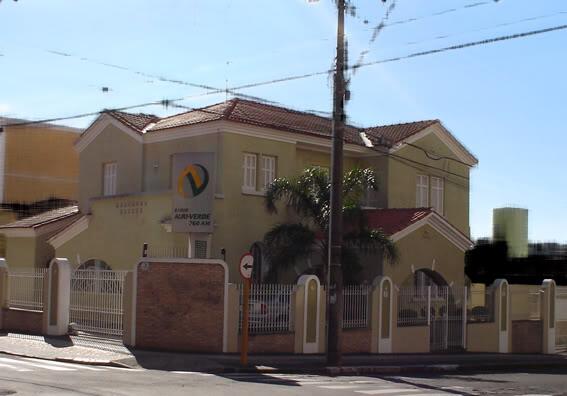Pra quem não conhece nossas instalações aqui está uma foto de nossa casa. Venho nos visitar! Seja bem vindo!