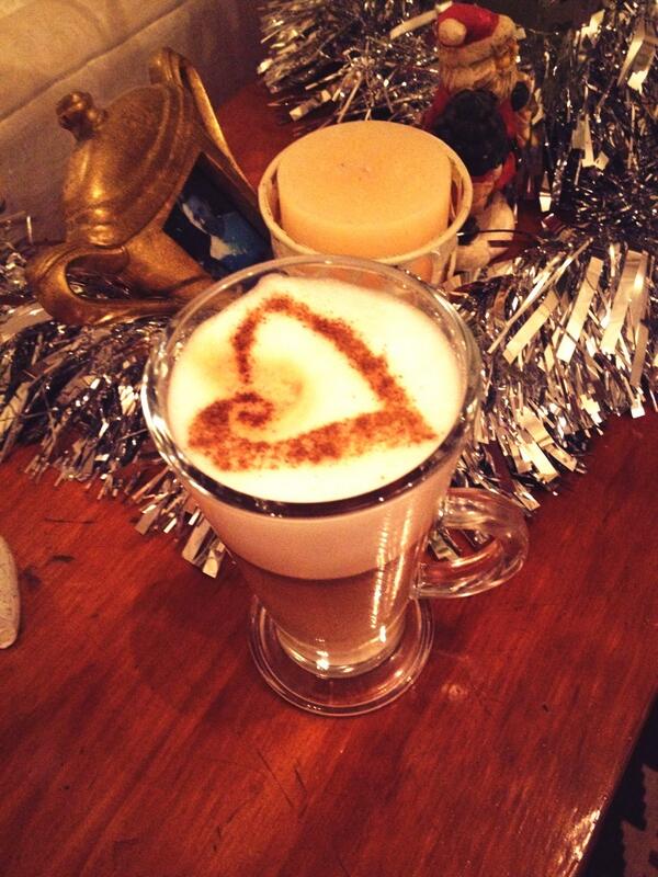 jancerfonteyn's tweet photo. Love is ..... When Mark makes me a cappuccino with a heart on it!!!! http://t.co/HYqn4diJUn