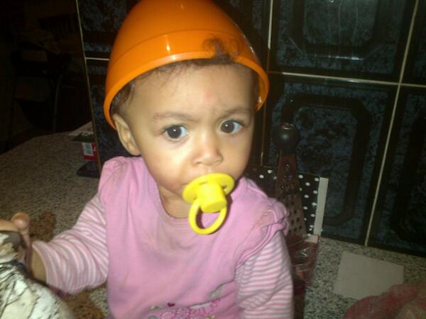 VickiRose86's tweet photo. Haha Tanisha with a bowl on her head.... Little nutter! Xxx http://t.co/05csmwJUwt