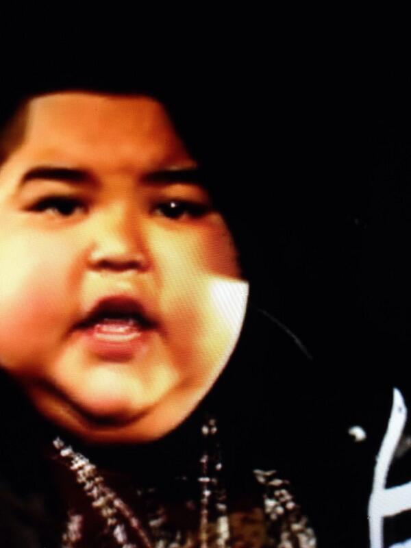 AzilityCraZe's tweet photo. watching @optich3cz get jiggy with it😂😂 http://t.co/s6EIVdMfCO
