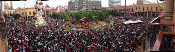 La plaza principal espera la llegada del <a href="/clubleonfc/">Club León</a>, prácticamente abarrotada!