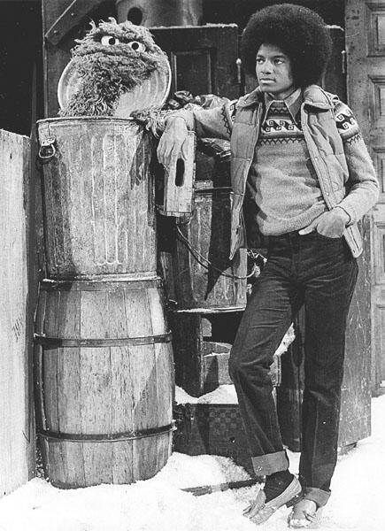 HistoryInPics's tweet photo. Michael Jackson and Oscar the Grouch, 1978 http://t.co/MucdV3BA74