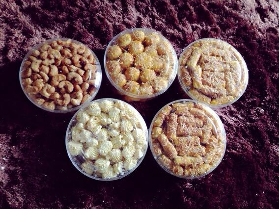 BEXXA_S's tweet photo. Thanks @Yulistiani_Me kiriman kue natal nya ud sampe ^^ http://t.co/1riPIp2ySu