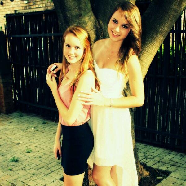 anneri_3's tweet photo. so baie geluk my mooiste sussie, eks lief vir jou♥ @nykie_p x http://t.co/J91B0eWHIK