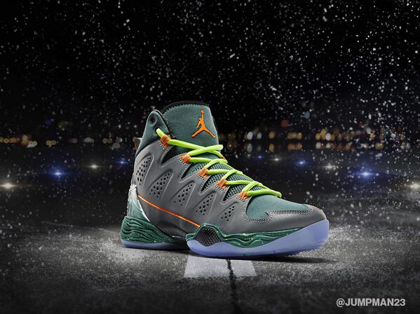 Jumpman23's tweet photo. This Wednesday, @CarmeloAnthony will rock the latest Melo M10 in an exclusive Flight Before Christmas colorway. http://t.co/epWPPDnPPK