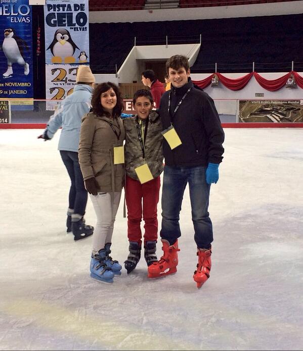 FatimaMiranda89's tweet photo. Gran dia junto a los mas bonitos @manu_bdjz @ant_joaqun . http://t.co/ryINW0nQCU