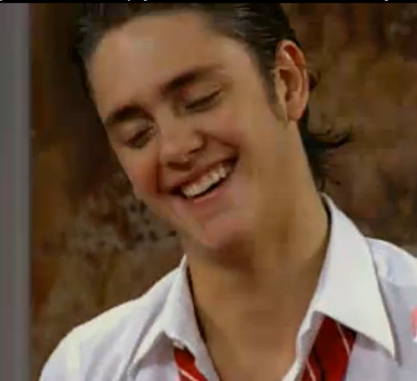 rbdmaniaco's tweet photo. Madariaga: "você gosta da Roberta não é?"
Diego: Eu vou pra aula ! #Rebelde081 http://t.co/IutUSo3RX1