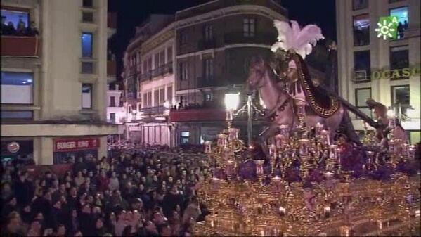 trianeradtriana's tweet photo. ¡Que me digan que la Semana Santa no es arte, que le pongo al Cristo de las 3 caidas en campana! http://t.co/tRT1jQG3Qg