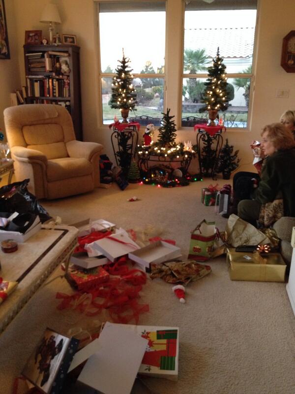 RossJonas2's tweet photo. Early Christmas with the grandparents  ⛄️❄️ http://t.co/IuaqXDA6vR