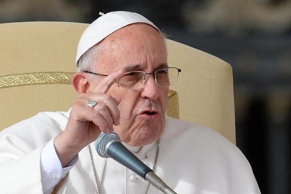 DZMMTeleRadyo's tweet photo. Balikan ang mga ginawa ni Pope Francis na tumatak ngayong taon sa #DZMMThrowback2013 http://t.co/0dq3hNfKUb http://t.co/Zx04UHVLhO