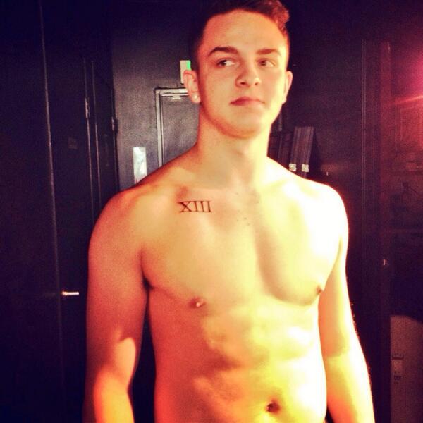 ohitsroodie's tweet photo. “@DevonAllen13: Repping that number 13!! #XIII #tatted #j201cc http://t.co/OcevIsY1sS” #babe 💪❤️😏