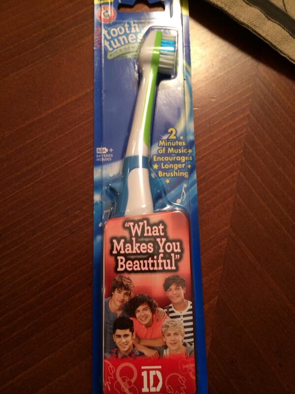 alexandrachando's tweet image. My best friend @SDStephG knows me too well...she included a @onedirection toothbrush with my Xmas present