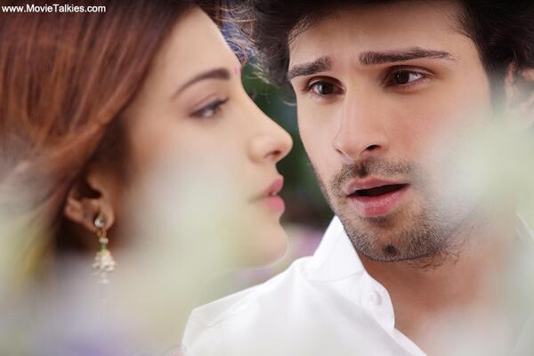 #girishkumar and #shurtihassan fabulous together