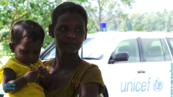 UNICEF_SriLanka's tweet photo. Watch #UNICEF year in a review 2013: http://t.co/EVMjTtJrLi http://t.co/R20b6A9eDg