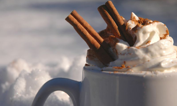 Vandaag is #DOK tot 17.00 uur geopend. Kom met deze wind gezellig bij de openhaard warme chocolademelk drinken.