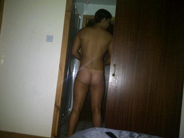 TonyBoyle12's tweet photo. Will be as tanned as this tonight #eveaterf http://t.co/1MFIbkrn2F