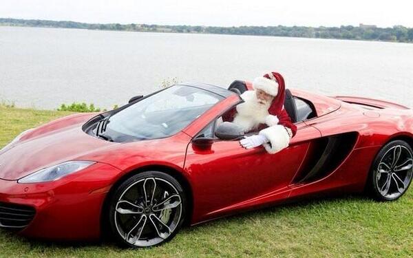 Santa Claus tweet media