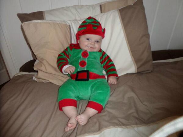Rach_Chuck's tweet photo. Helping Santa deliver your presents xxx http://t.co/LybtfVUQl5