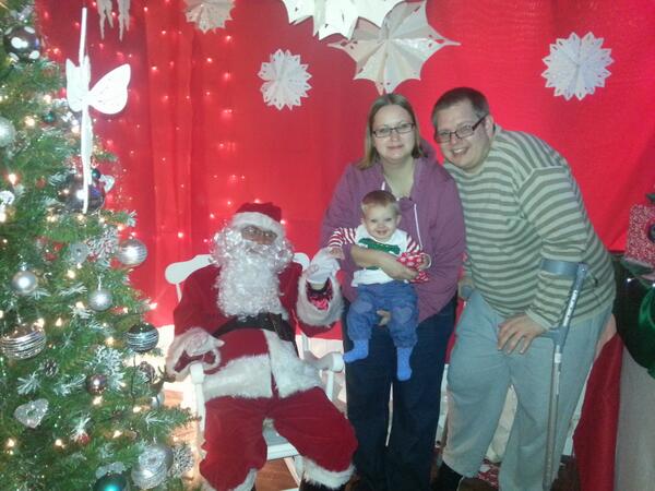 InsolvencyMatt's tweet photo. Poppy meeting Santa @LollipopsPlay #onemoresleep http://t.co/gMWFtfIgNs