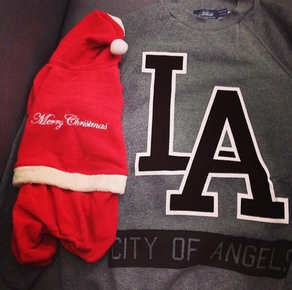 aronstagram's tweet photo. [update 131224] thank you guys so much! I love y'all forreal #nuest #aron #cityofangelsalldayerrday #merrychristmas http://t.co/xh1jv5blJt