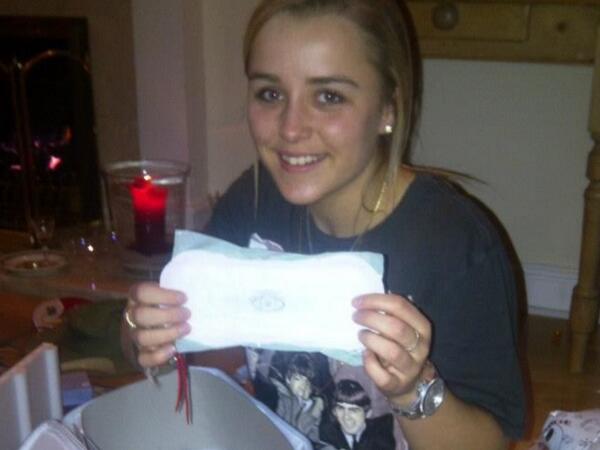 Yatesy17's tweet image. Don't know if I can't top the present I got for my sister last year though #ipad #eyepad @LRY2303