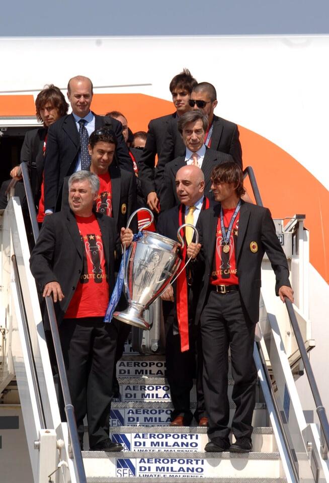 BcQQU8QCEAAJrYe.jpg:large