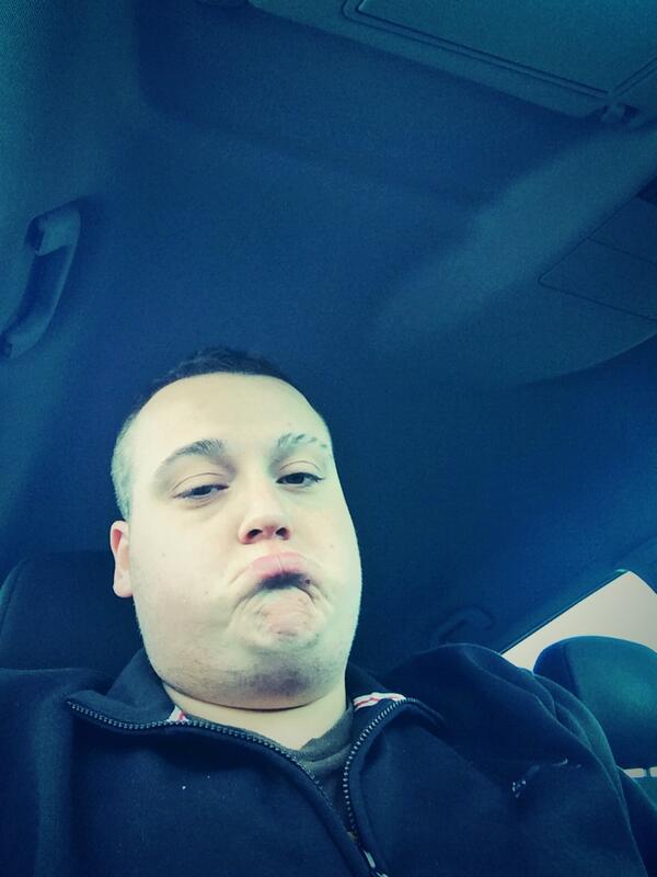 Simon_TC's tweet image. Last minute Xmas shopping #godhelpme #TCarmy #MerryXmas #tired