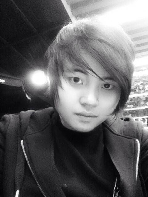 Halo selamat malam. Kalian lagi apa? Jangan lupa tahajud