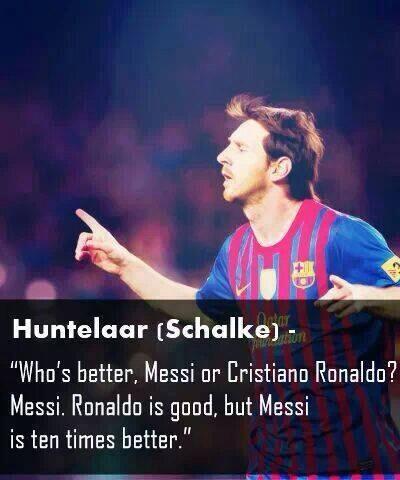 RemarksFootball's tweet photo. Huntelaar on Messi. http://t.co/Xj2IOWPCYb
