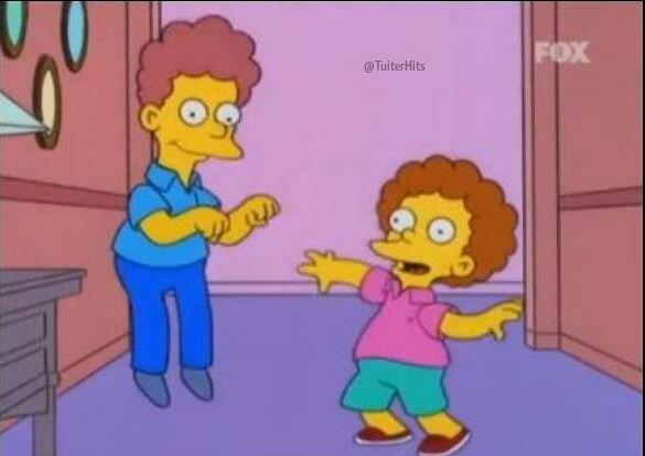 TuiterHits's tweet photo. -Niños, gracias a Rajoy este año tendremos Navidades imaginarias.
+¡BIEN! Mira qué saltador
-¡Pues mira que hula-hop! http://t.co/6nxETb0STi