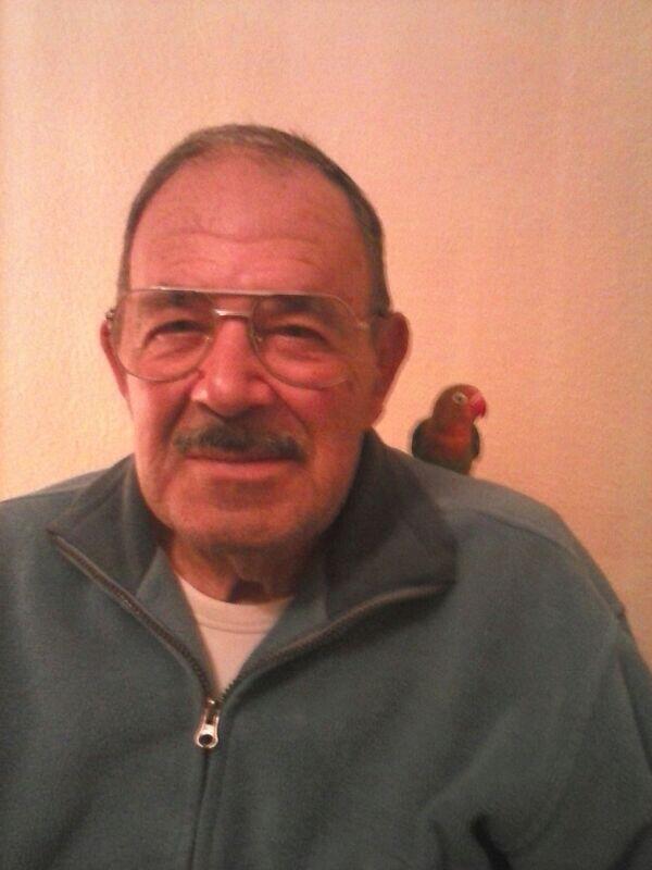 EleenaGutierrez's tweet photo. Que alegria saber que paso otra navidad mas a su lado... #tequieroAbuelo http://t.co/ohEr3tVT6F
