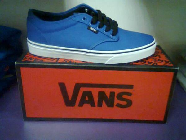 LuzBelitoCabe's tweet photo. #Zapas #VANS #chico http://t.co/AdgctfLAB3