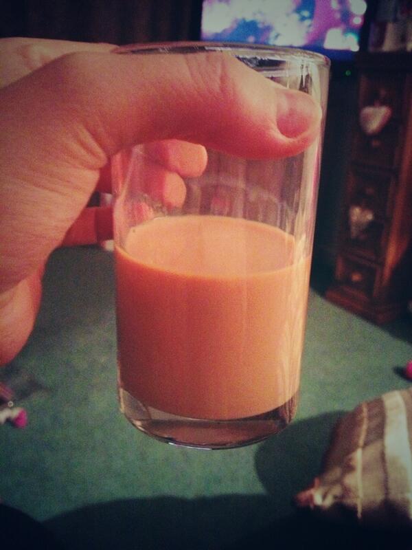 HayleyBabyD's tweet photo. Mmm first Christmas baileys 🍹❄🎅🎄 http://t.co/cZWNW0G1QT