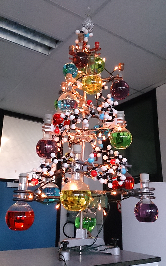 Real_GwenStacy's tweet photo. Oh, Chemistree..Oh Chemistree...♫ http://t.co/Dz2hAp8MSH