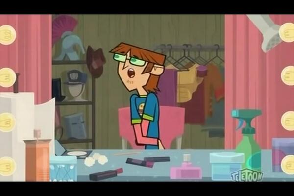TheUberDweeb's tweet photo. #TDConfessional If LeShawna wants me for Christmas, I should get naked and under her Christmas tree! http://t.co/MbXUdWrPnr