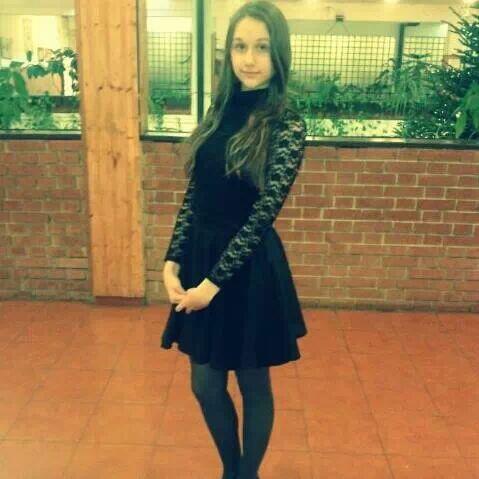 evelindora's tweet photo. #merrychristmas  #LouisWillAlwaysBeAKid  #HappyBirthday1DLouis #happybirthdaylouisefromhungary http://t.co/ClgDQxSCP3