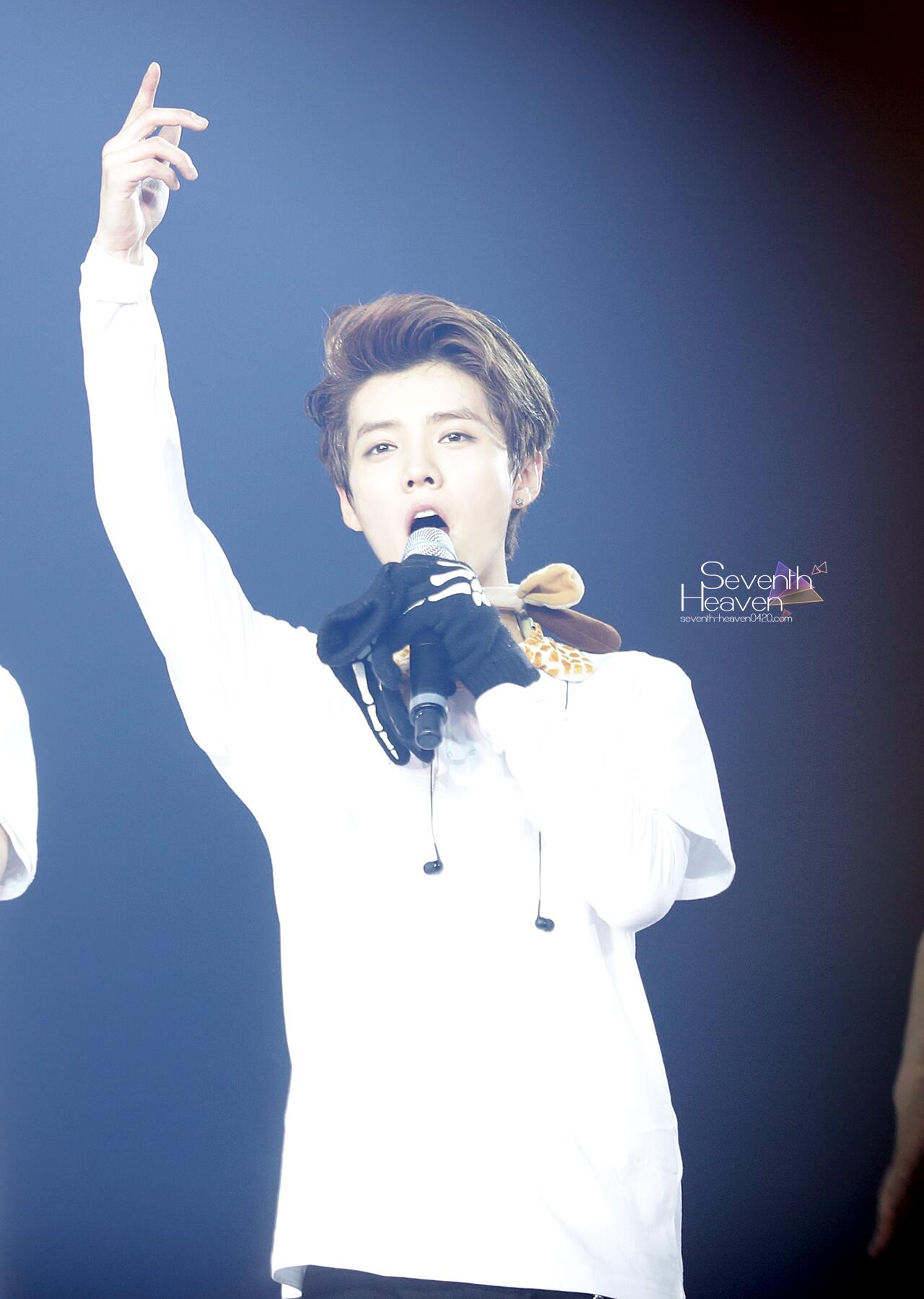 [FANTAKEN] 131224 SMTOWN WEEK "Christmas Wonderland" [73P] BcS49jFCUAAAn_X