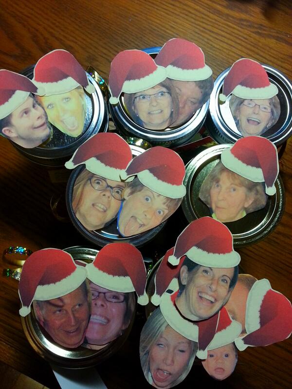 _Mandz_9's tweet photo. "To: &amp; From:" tags are out...  Presenting the "face tags"  #sorrynotsorry #thefamilymembers #MerryChristmas http://t.co/8xO5UmkAvM