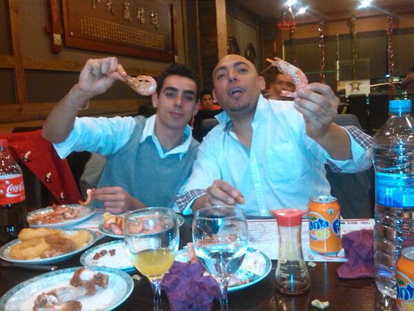 martinsanta89's tweet photo. De cenacaaaa de empresa jajaja http://t.co/4AogKFkjHD