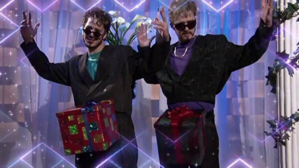 LordMarcus's tweet photo. Girl: What did you get me for Christmas?

Me: http://t.co/WOTwc8SQkZ