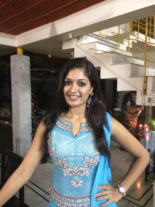 Merry christmas everybody.. May god bless u al wid peace an prosperity!!