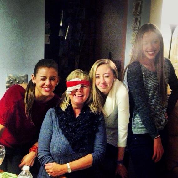 peacegeese's tweet photo. Drunk eye meets red eye http://t.co/x0pTEYK8OM