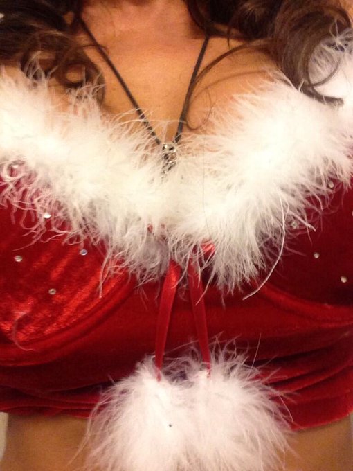 Merry Christmas world!! May god bless u all!!! http://t.co/AVskcUolwA