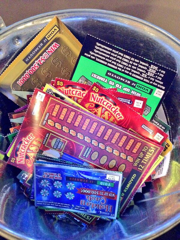 aleeced's tweet image. 18 Participants...$320 in #scratchtix...7 rounds of scratching...&amp;amp; ONLY $133 in winnings! #nobigmoney #ChristmasEve