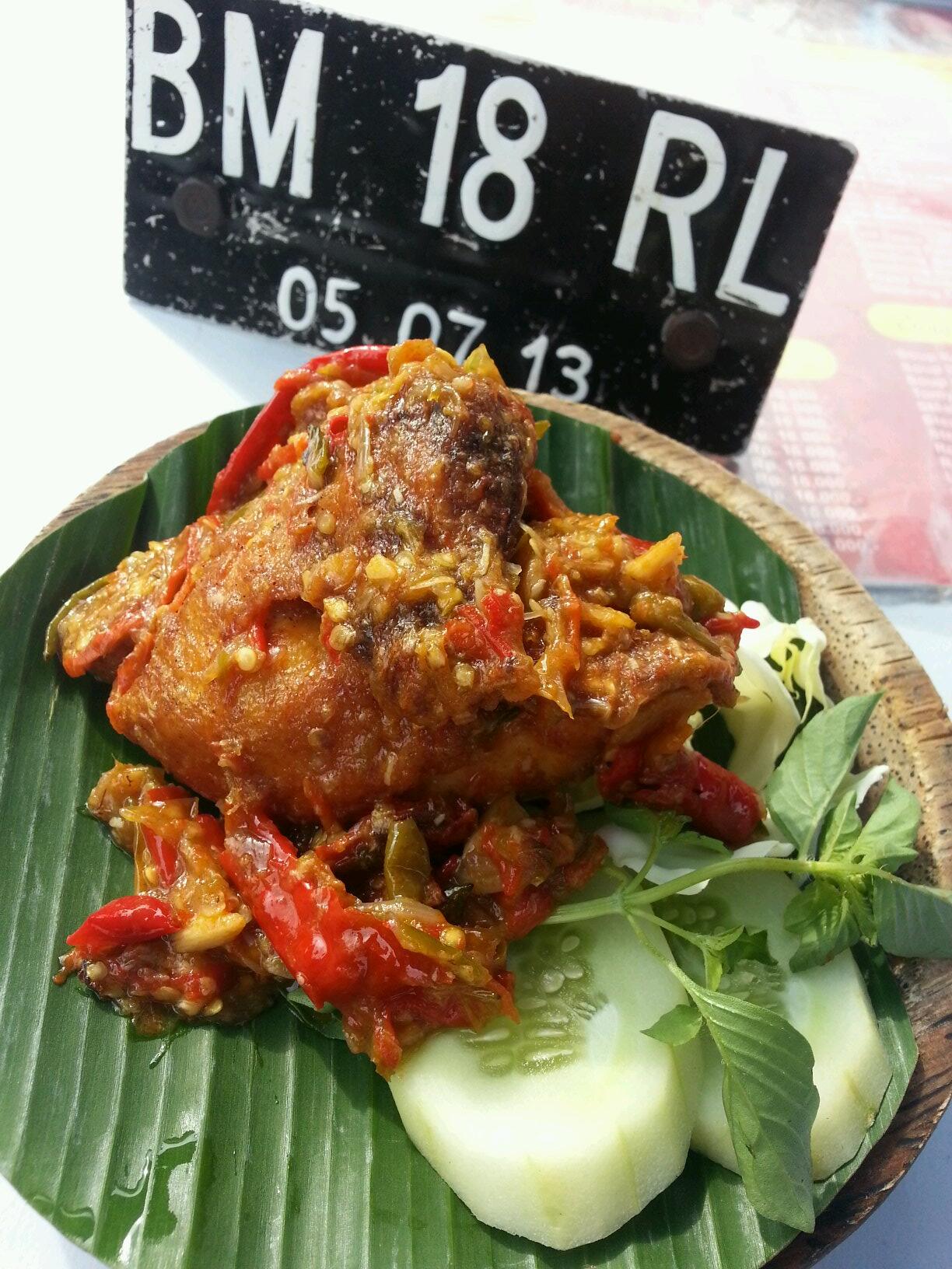 Kuliner Pekanbaru On Twitter Ayam Jingkrak Di Roso Lawas Pedasnya Sedap Dimasak Bumbu Kuning Nomor Mejanya Kreatip Jl Sisingamangaraja Http T Co Y7zspk36uj