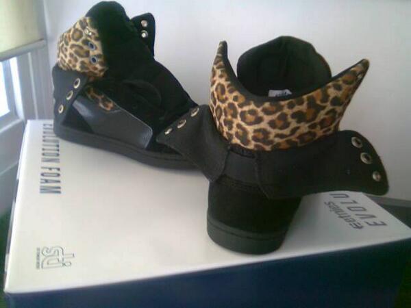 LuzBelitoCabe's tweet photo. Zapas leopardo http://t.co/MugtwShJ2i
