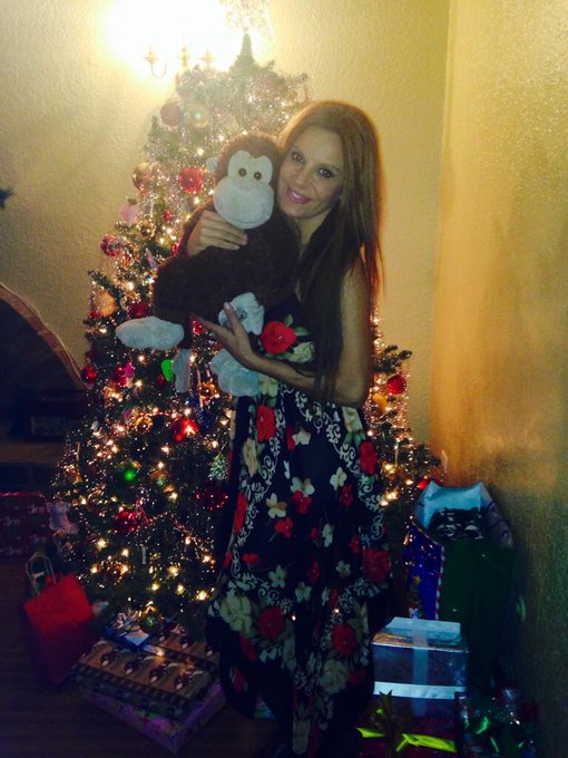 Celebrando la noche buena con mi hijito @salvajemonroy and my friends in LA 🇺🇸🎅:-) http://t.co/WcK4Y<a class="tags" target="_blank" title="On Twitter" href="/?out=eyJ0eXAiOiJKV1QiLCJhbGciOiJIUzUxMiJ9.eyJpYXQiOjE3MjMzMjg2MDAsImlzcyI6InR3cG9ybnN0YXJzLmNvbSIsIm5iZiI6MTcyMzMyODYwMCwiZXhwIjoxNzU0ODY0NjAwLCJyZWRpcmVjdF91cmwiOiJodHRwczovL3R3aXR0ZXIuY29tL3NhbHZhamVtb25yb3kifQ.3FVvUTyrcQCqtRMsmeowXKamzYVUhjOc7UKxjoSC2ILMItdaDMFD455O1hR57M__cv9V52lIOpYQbKFmGO8mnw">@salvajemonroy</a>