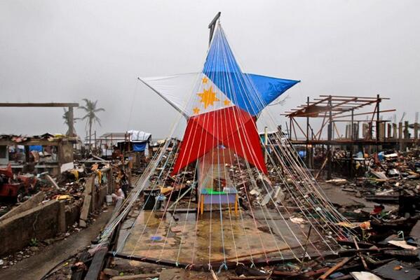 PhilstarNews's tweet photo. IN PHOTOS: Christmas amid destruction http://t.co/bSQFUftZY5 | #risePH #YolandaUpdates http://t.co/vV3arYQ4ec