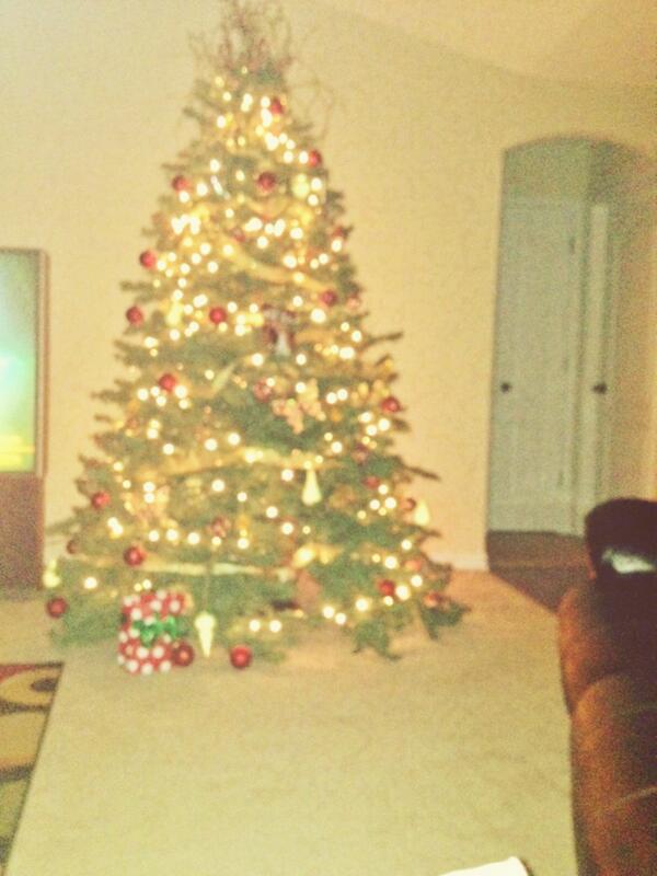 MichealW34's tweet photo. Merry xmas world http://t.co/dzC0taIAWg